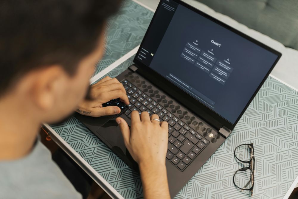 AI and SEO for Small Business Owners: Writing Content That Ranks